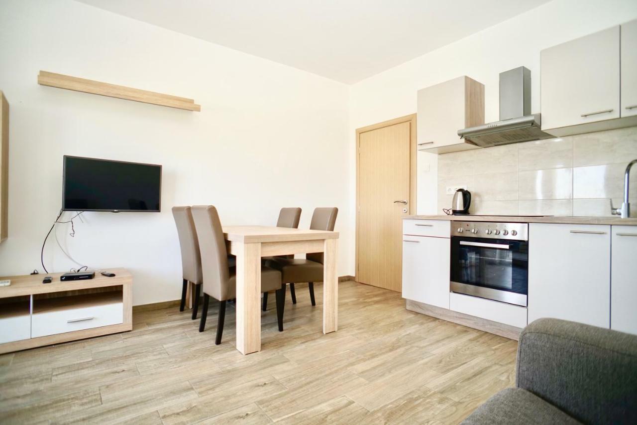 Apartments Teo 特罗吉尔 外观 照片